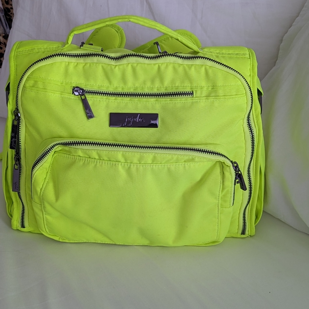 Jujube  B.F.F  highlighter yellow